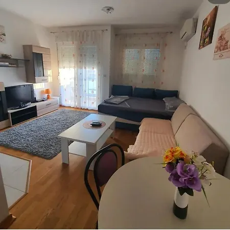 Ada Kvart Apartment
